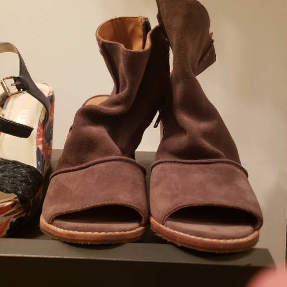 UGG Valencia Peep Toe Ankle Boots - Picture 11 of 12